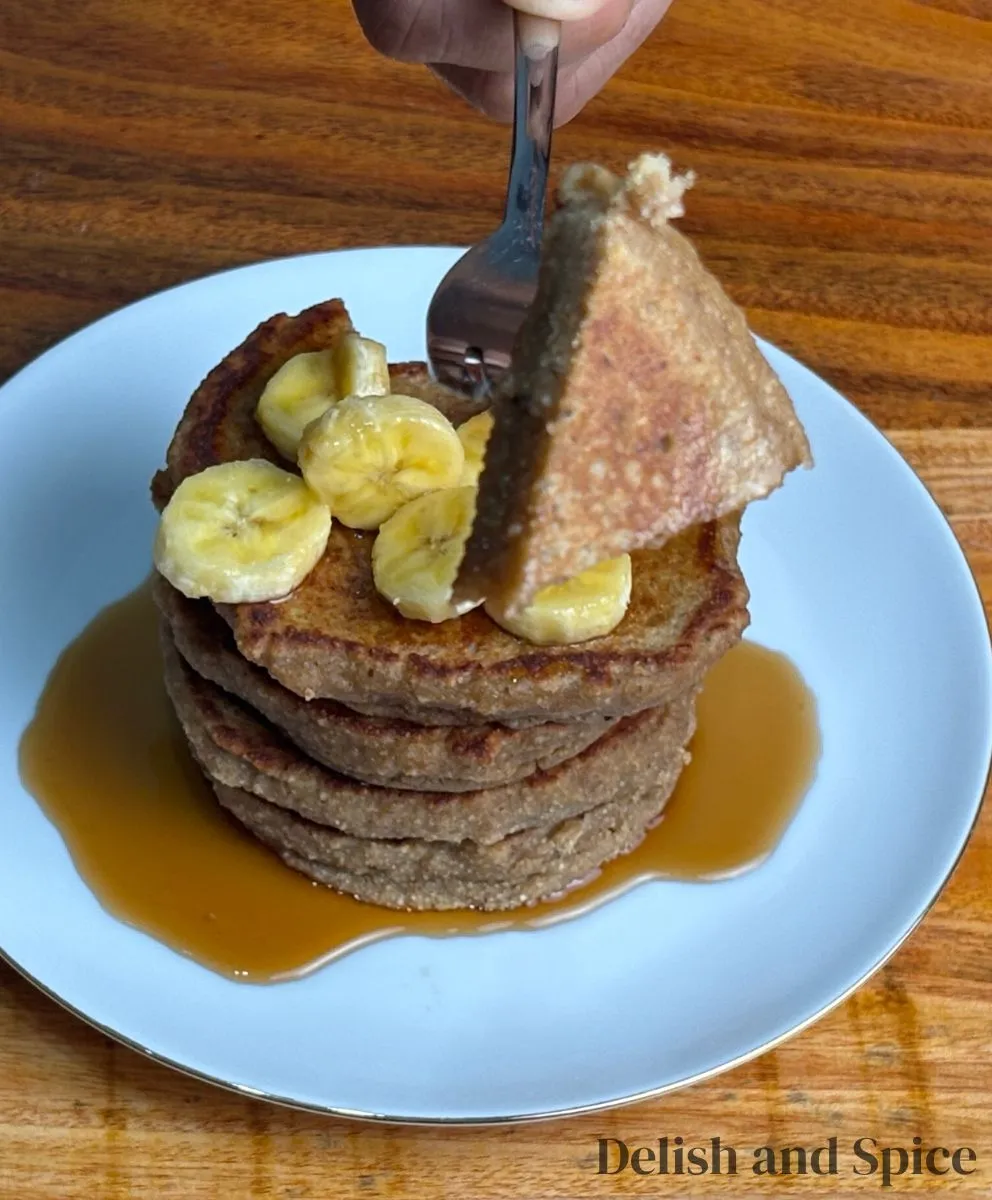Banana Oatmeal Pancakes