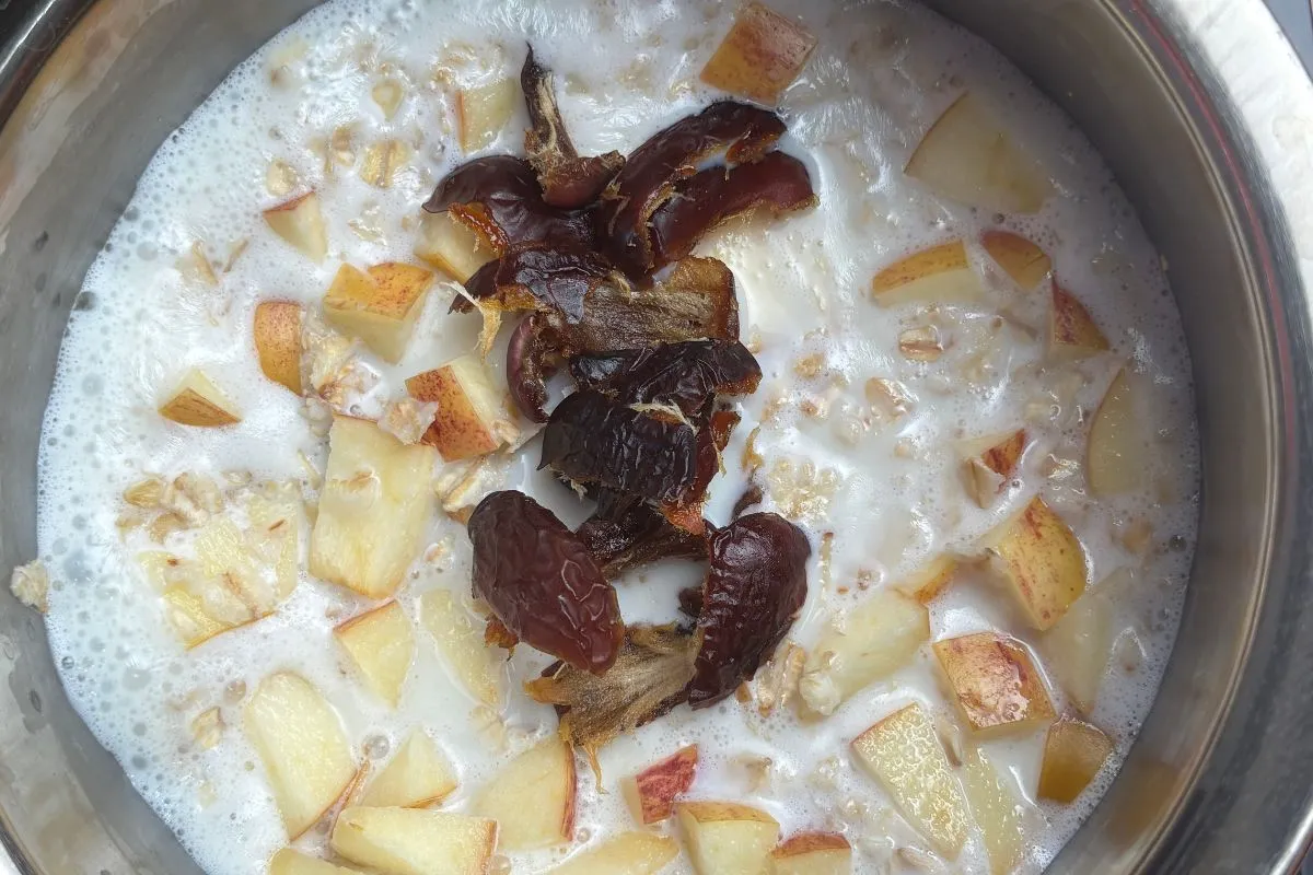 Apple Cinnamon Oatmeal